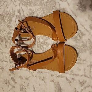 Tan strappy sandals